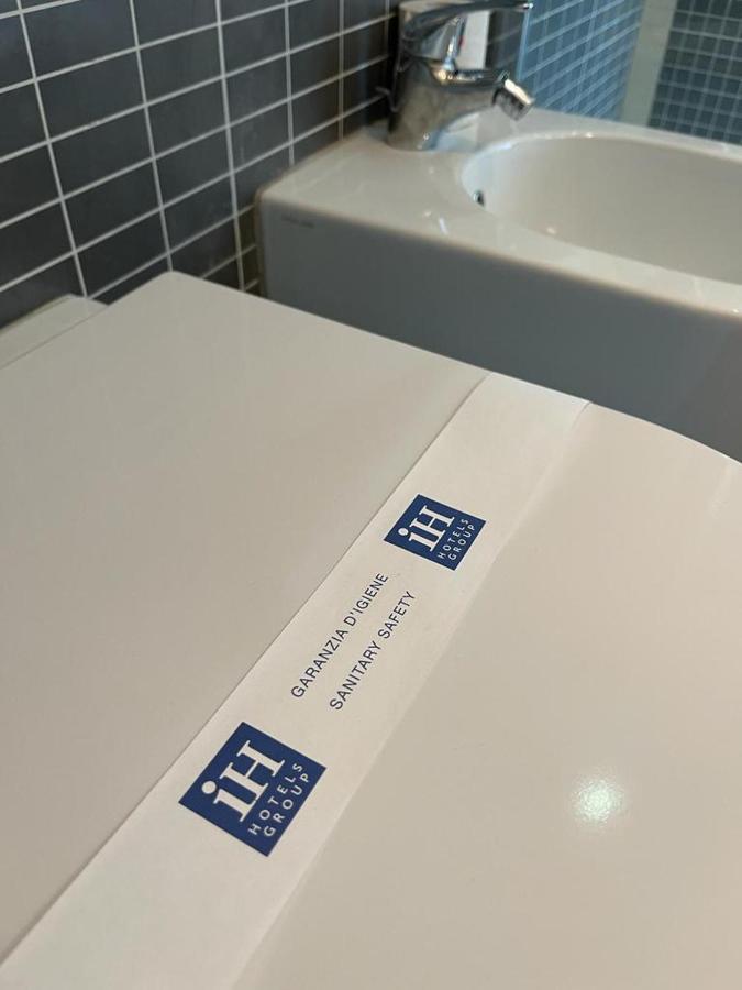 Ih Hotels Milano Centrale Guest House Exteriör bild