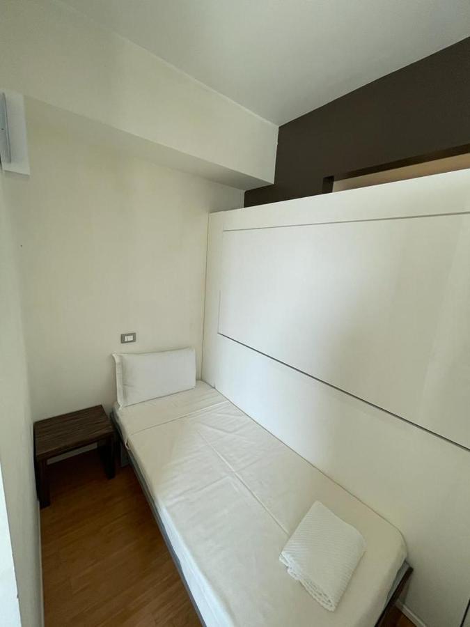 Ih Hotels Milano Centrale Guest House Exteriör bild