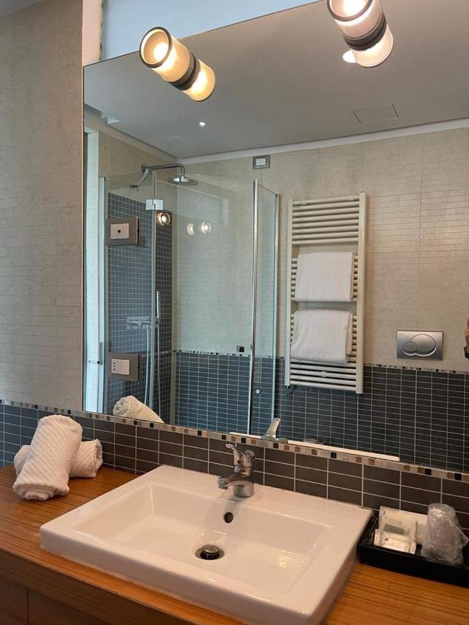 Ih Hotels Milano Centrale Guest House Exteriör bild