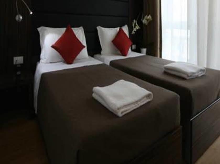 Ih Hotels Milano Centrale Guest House Exteriör bild